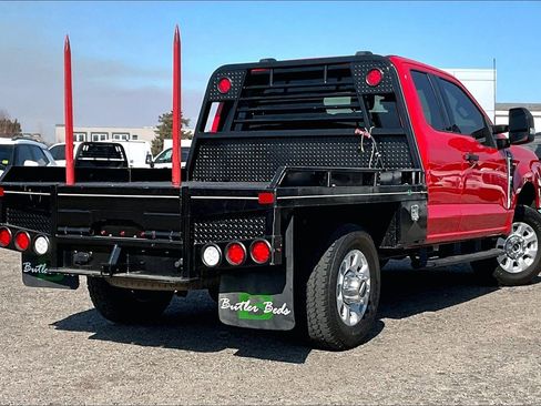 Used 2024 Ford F250 XLT w/ FX4 Off-Road Package image 2