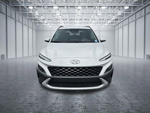 Used 2023 Hyundai Kona SEL w/ Cargo Package FWD image 2