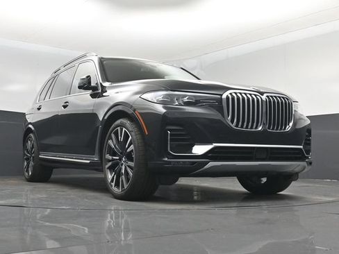 Used 2022 BMW X7 xDrive40i w/ Executive Package AWD/4WD image 32