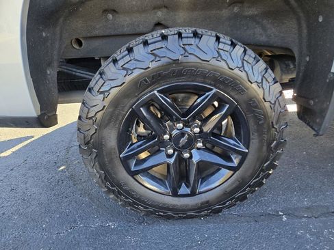 Used 2021 Chevrolet Silverado 1500 LT Trail Boss w/ Bed Protection Package image 40