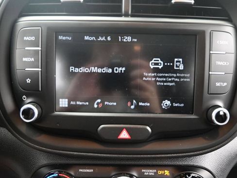 Certified 2025 Kia Soul LX w/ LX Technology Package FWD image 21