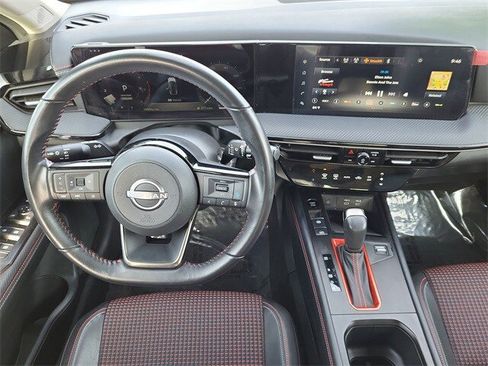 Certified 2025 Nissan Kicks SR image 26