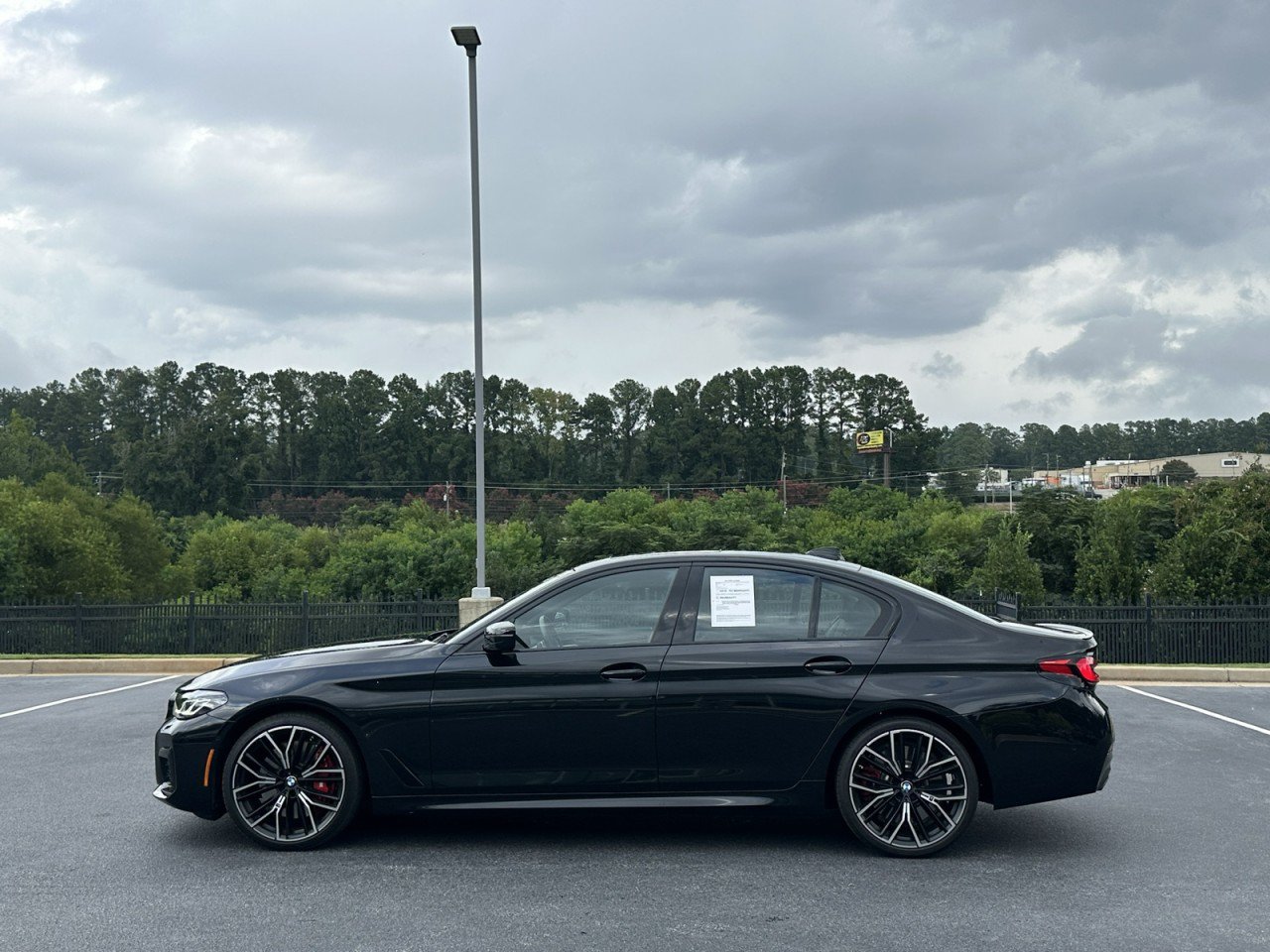 Used 2023 BMW 540i w/ M Sport Package RWD image 3