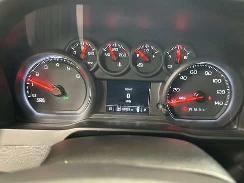 Used 2019 Chevrolet Silverado 1500 Custom w/ Custom Value Package AWD/4WD image 13