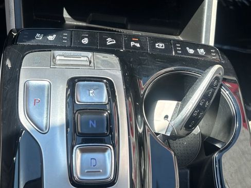 Used 2023 Hyundai Tucson Limited image 13