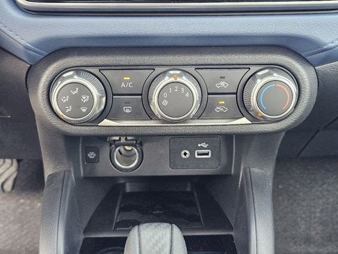 New 2025 Nissan Versa SV w/ Trunk Package FWD image 24