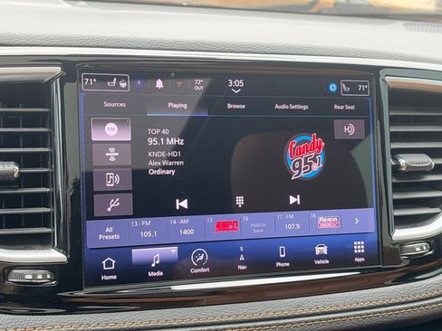 Used 2022 Chrysler Pacifica Pinnacle image 22