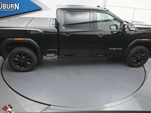Used 2024 GMC Sierra 2500 AT4 w/ AT4 Premium Plus Package AWD/4WD image 35