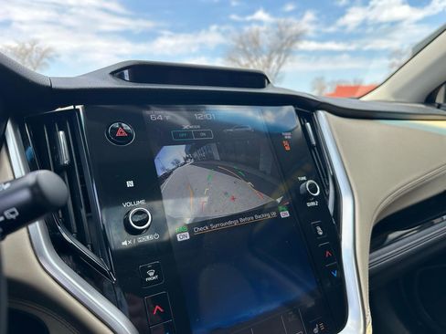 Used 2022 Subaru Outback Limited image 13