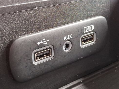 Used 2024 RAM 1500 Classic SLT image 23