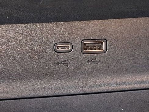 Used 2026 Chevrolet Equinox LT FWD image 25