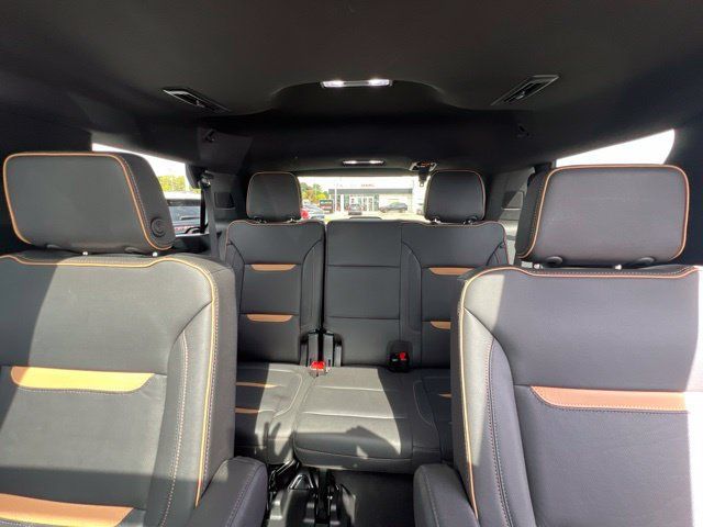 Used 2023 GMC Yukon AT4 w/ AT4 Premium Package AWD/4WD image 20
