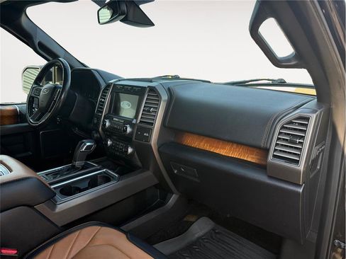 Used 2017 Ford F150 Limited image 15