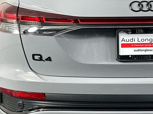 Used 2023 Audi Q4 e-tron Premium Plus w/ Premium Plus AWD/4WD image 17