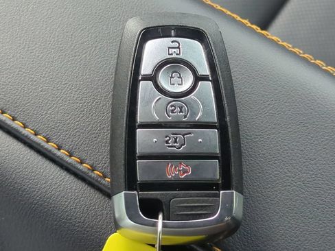 Used 2025 Ford Expedition Tremor AWD/4WD image 33
