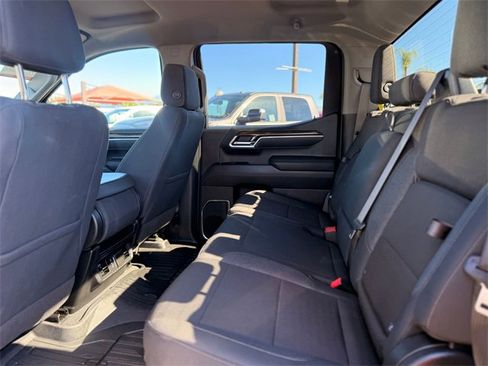 Used 2025 GMC Sierra 1500 Elevation image 18