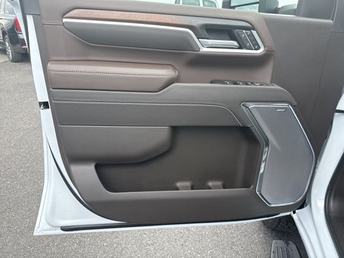New 2026 GMC Sierra 2500 Denali AWD/4WD image 15