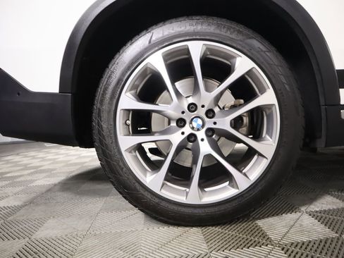 Used 2022 BMW X5 sDrive40i w/ Parking Assistance Package image 34