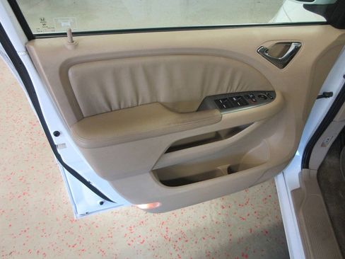 Used 2010 Honda Odyssey EX-L image 21