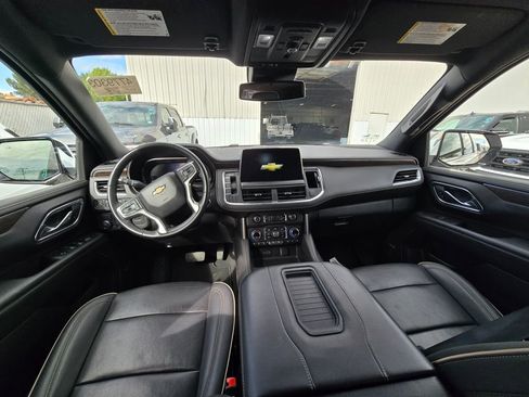Used 2023 Chevrolet Suburban Premier image 20
