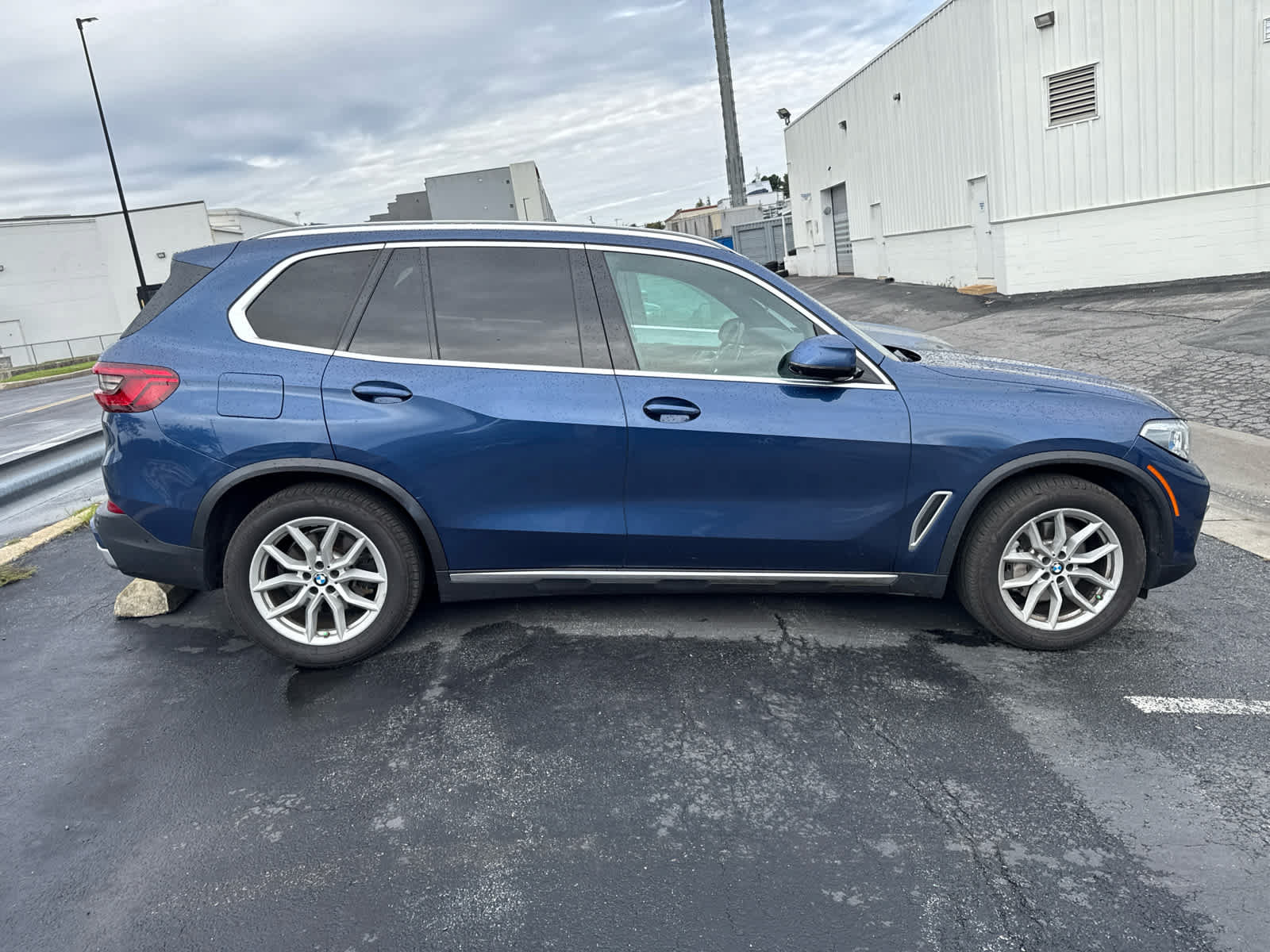 Used 2019 BMW X5 xDrive40i w/ Executive Package AWD/4WD image 8