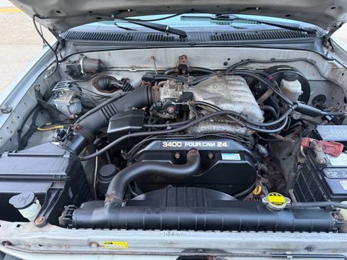 Used 2004 Toyota Tacoma V6 image 21