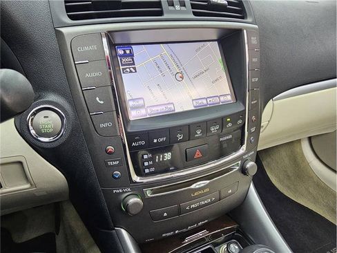 Used 2014 Lexus IS 250C w/ Navigation System Package RWD image 18