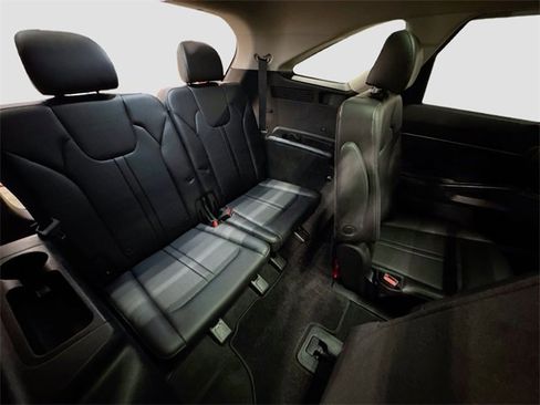 Used 2023 Kia Sorento X-Line EX image 31