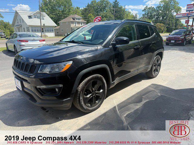 Used 2019 Jeep Compass Latitude AWD/4WD image 4