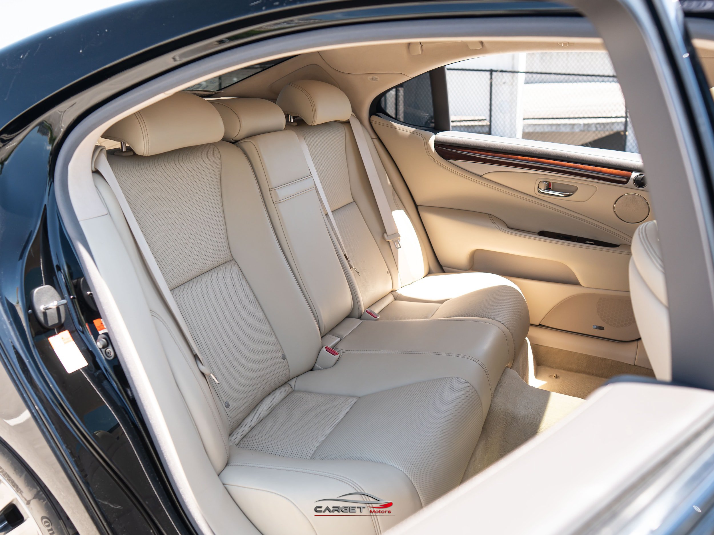 Used 2017 Lexus LS 460 L RWD image 18