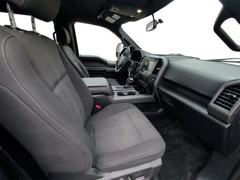 Used 2017 Ford F150 XLT w/ Equipment Group 302A Luxury image 14