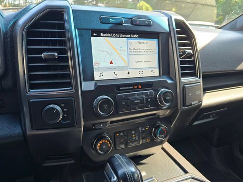 Used 2018 Ford F150 XLT w/ Equipment Group 302A Luxury AWD/4WD image 15