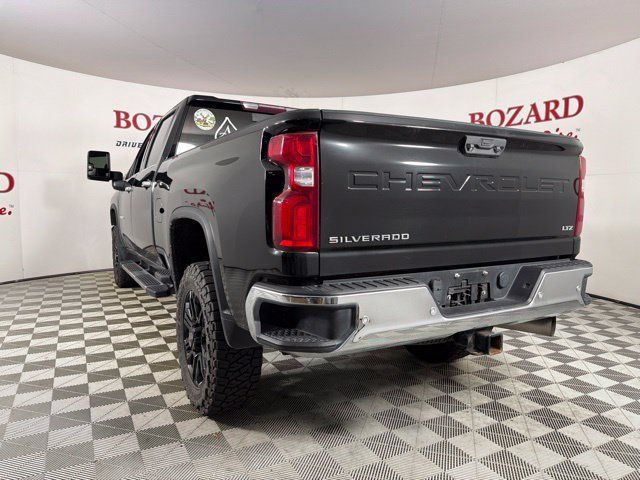 Used 2020 Chevrolet Silverado 2500 LTZ AWD/4WD image 9