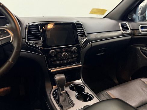 Used 2019 Jeep Grand Cherokee Limited AWD/4WD image 16
