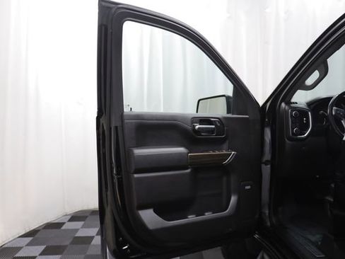 Used 2020 Chevrolet Silverado 1500 LT Trail Boss image 5