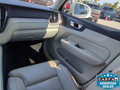 Used 2021 Volvo XC60 T5 Inscription w/ Protection Package Premier image 17