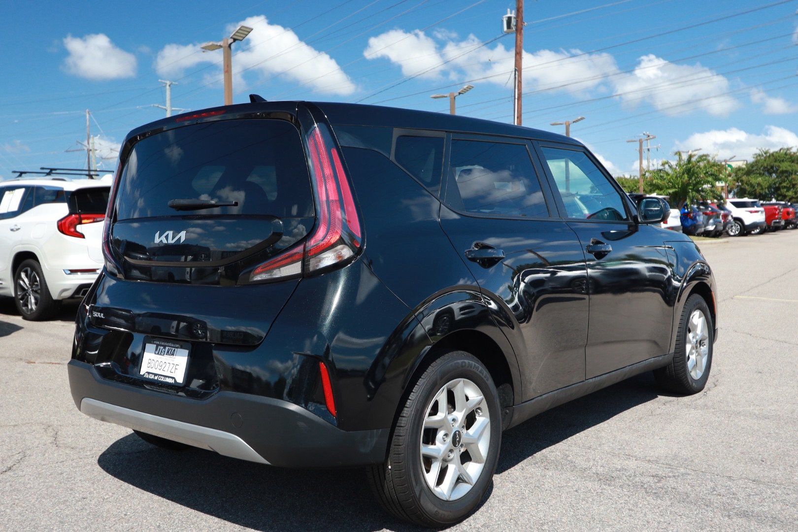 Used 2024 Kia Soul LX w/ Option Group 015 FWD image 5