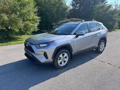 Used 2021 Toyota RAV4 LE AWD/4WD image 7
