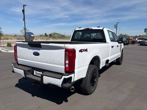 New 2026 Ford F350 XLT w/ XLT Premium Package AWD/4WD image 4