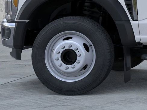New 2025 Ford F550 2WD Regular Cab Super Duty image 19