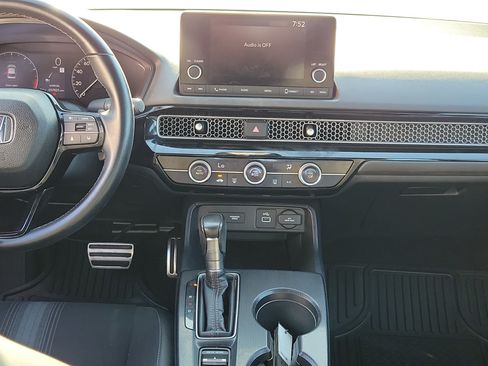 Used 2023 Honda Civic Sport image 19