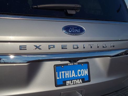 Used 2023 Ford Expedition Limited image 15