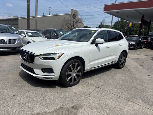 Used 2020 Volvo XC60 T5 Inscription w/ Protection Package FWD image 2