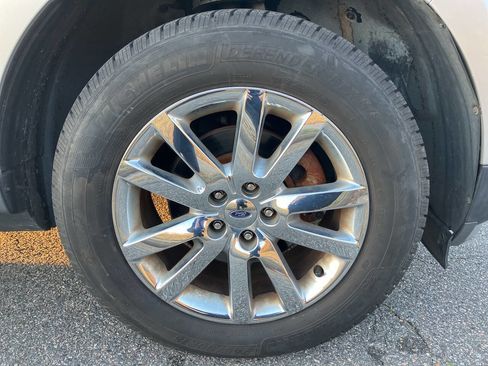 Used 2013 Ford Edge Limited image 24