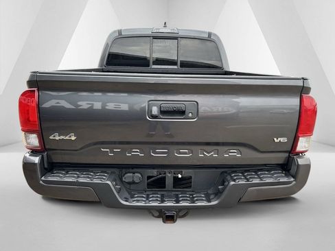Used 2020 Toyota Tacoma SR image 6