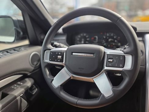 Used 2025 Land Rover Discovery Dynamic SE image 20