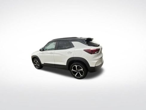 Used 2023 Chevrolet TrailBlazer RS w/ Convenience Package FWD image 4