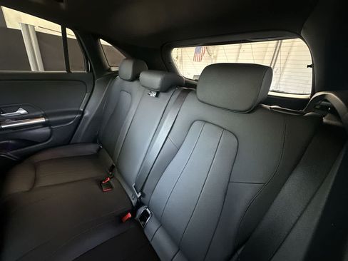 Used 2025 Mercedes-Benz GLA 250 4MATIC image 22