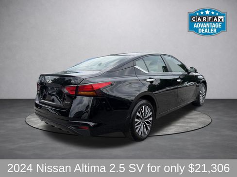 Used 2024 Nissan Altima 2.5 SV AWD/4WD image 6