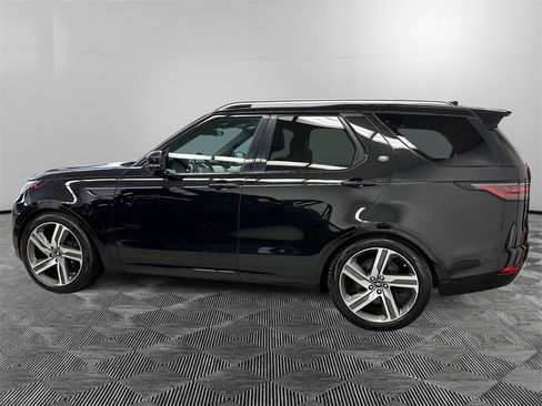 Used 2023 Land Rover Discovery Metropolitan Edition image 2